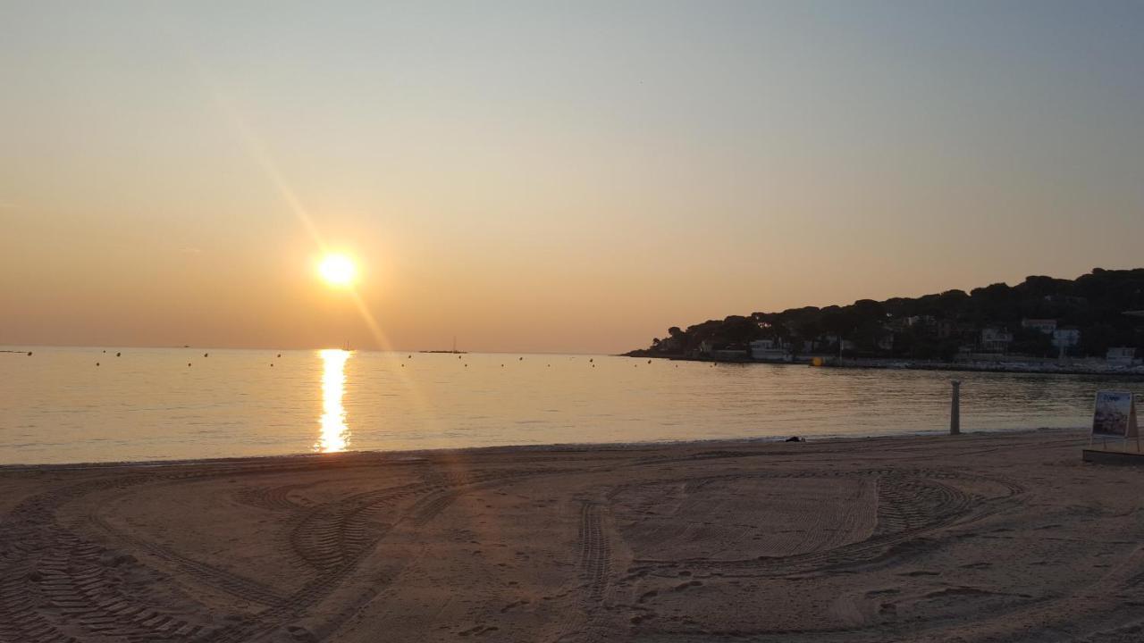 Magnifique "Gite De La Garoupe" Au Cap D'Antibes A 300M Des Plages מראה חיצוני תמונה